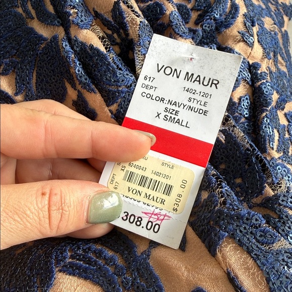 NWT - Dress The Population Karen Sequin & Lace Gown - size XS - Picture 8 of 8